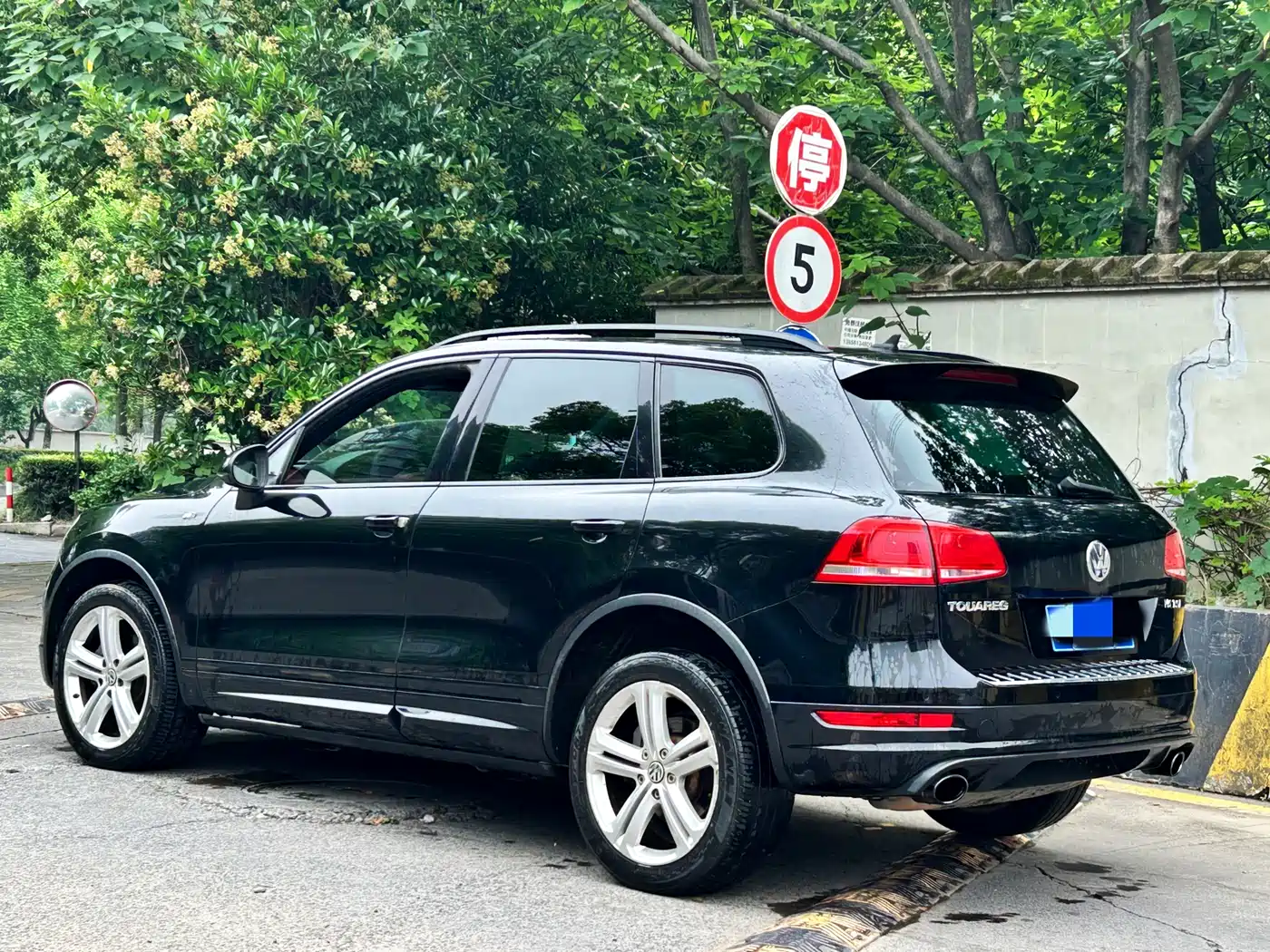 Volkswagen Touareg 2012 R-Line Luxury фото 4