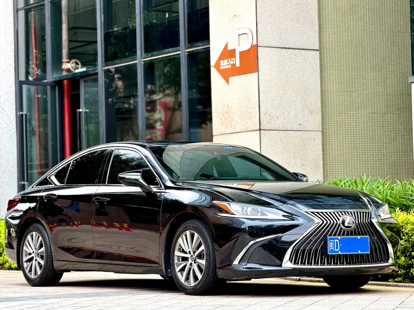 Lexus ES 2018 200 Excellence Edition China V фото 3