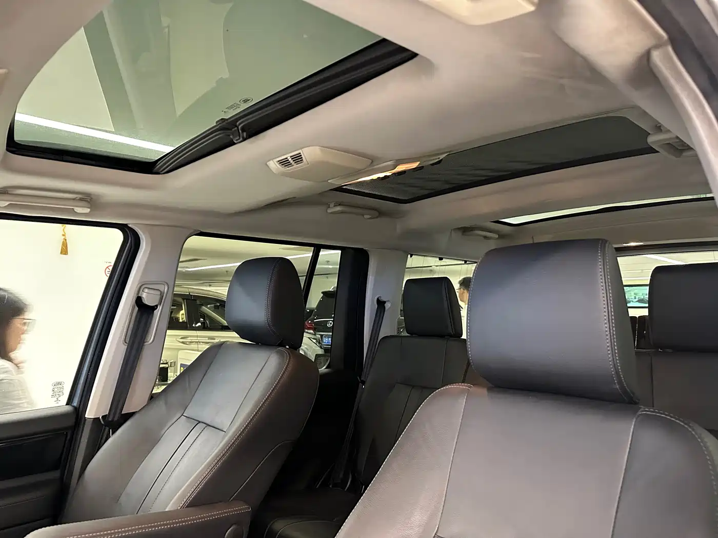 Land Rover Discovery 2013 3.0 SDV6 HSE Diesel фото 10