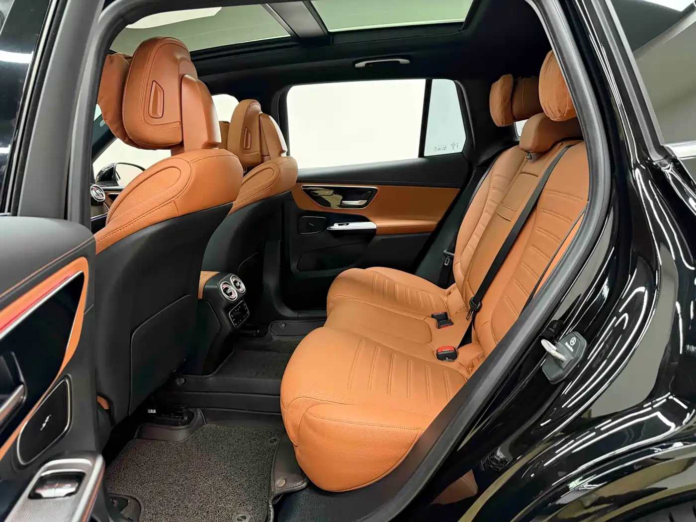Mercedes-Benz GLC 2025 2025 GLC 300 L 4MATIC Dynamic 5-seater