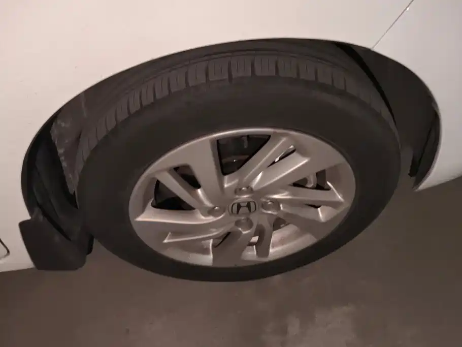 Фото 6 - Honda Fit