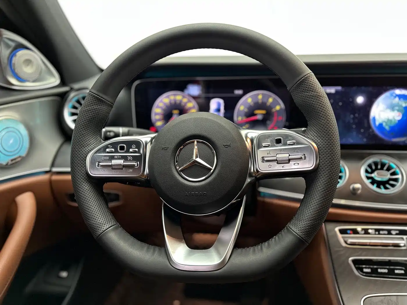Mercedes-Benz E-Class 2017 E 200 Sport 4MATIC фото 7