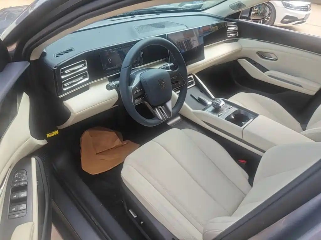 BYD Qin L 2024 2024 DM-i 120KM Leading