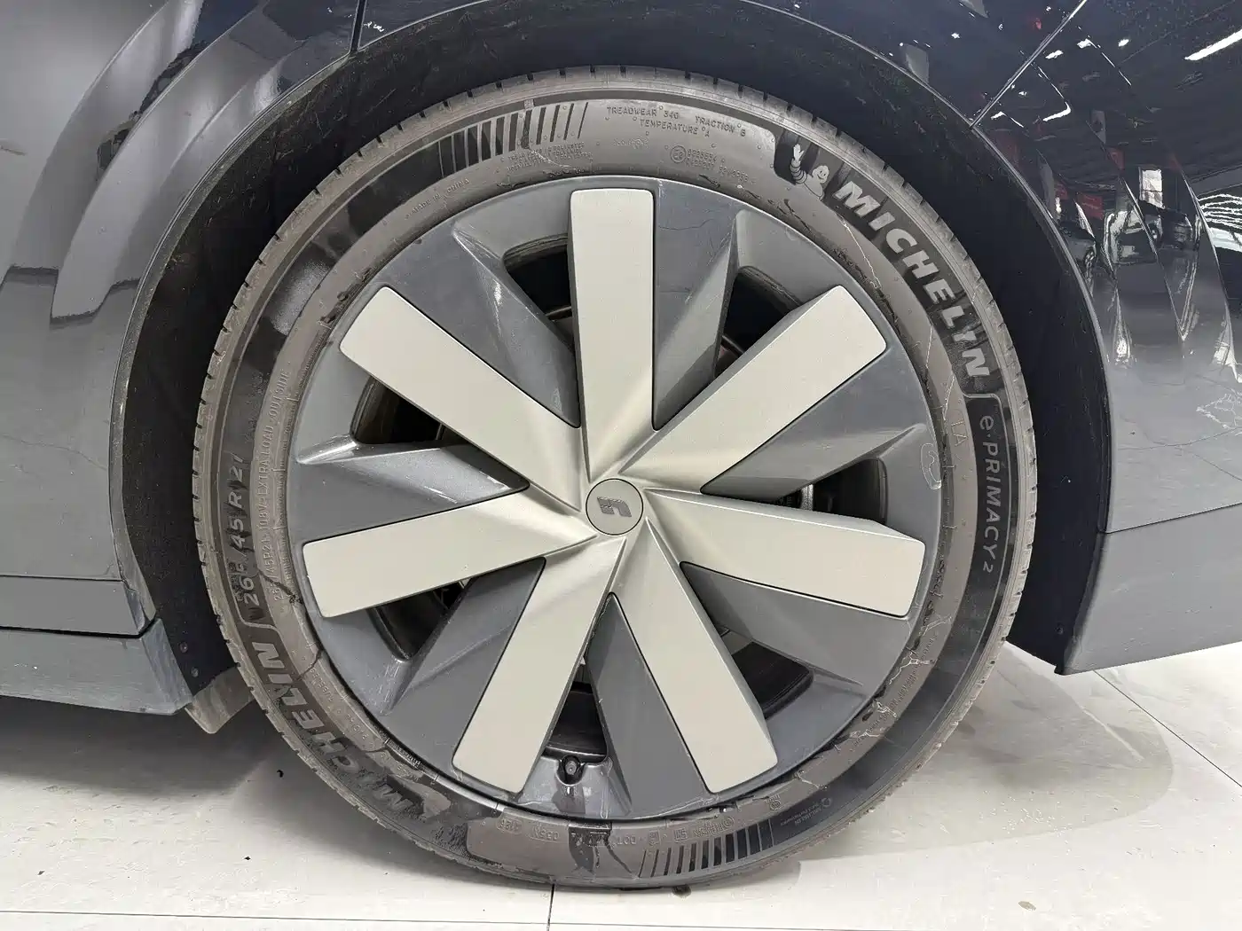 Li Auto i6 2026 2025 4WD Base Model