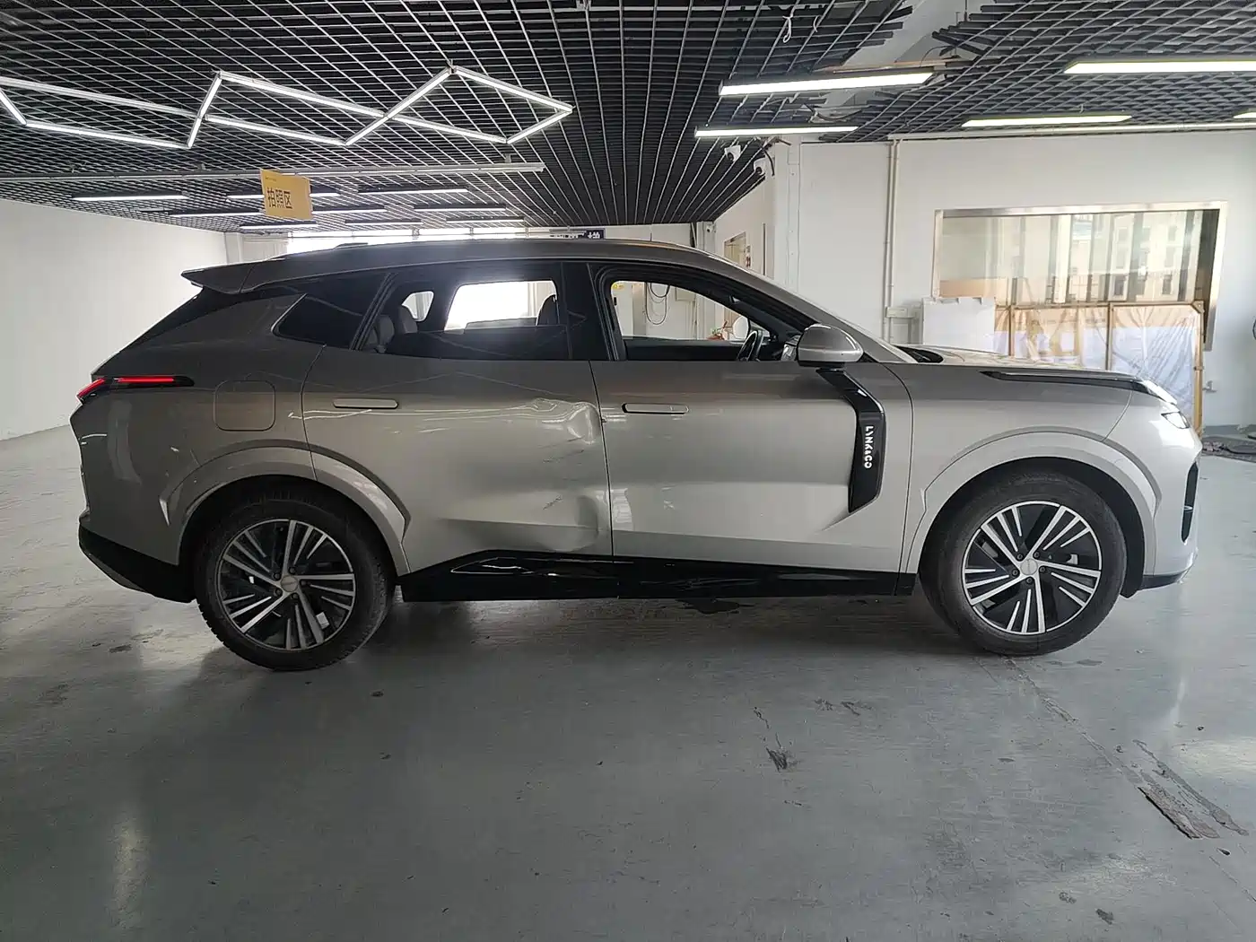 Lynk & Co 08 EM-P 2023 120km Long Range Halo фото 5