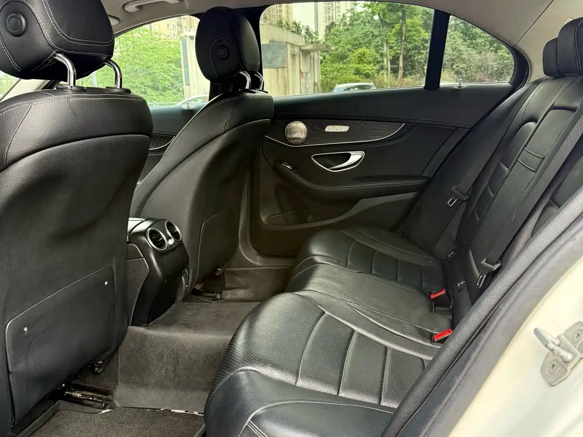 Mercedes-Benz C-Class 2016 C 180 L Sport фото 6
