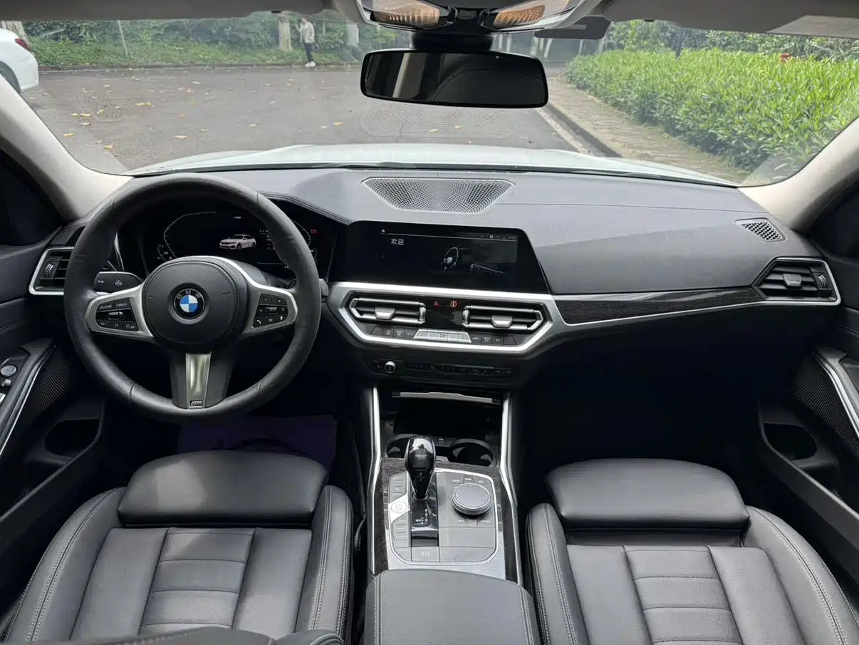 BMW 3 Series 2021 325Li M Sport Package фото 7
