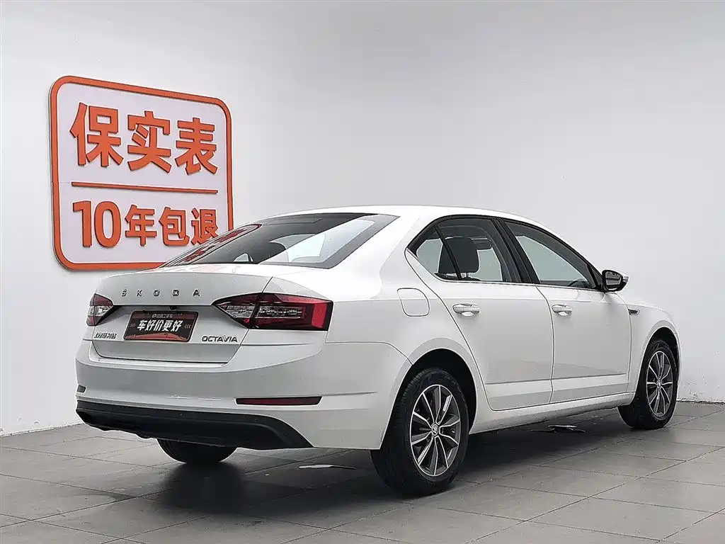 Škoda Octavia 2019 1.5L Automatic Smart Comfort China VI фото 2