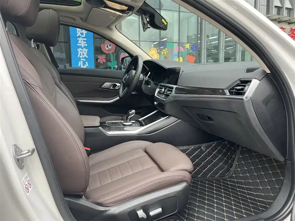 BMW 3 Series 2020 325Li M Sport Package фото 27