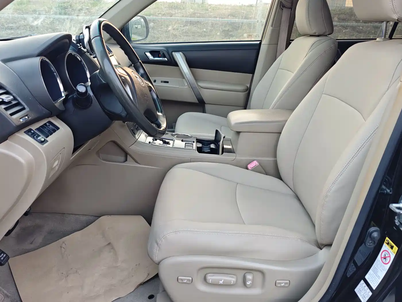 Toyota Highlander 2012 2.7L 2WD 7-Seater Luxury Edition фото 7