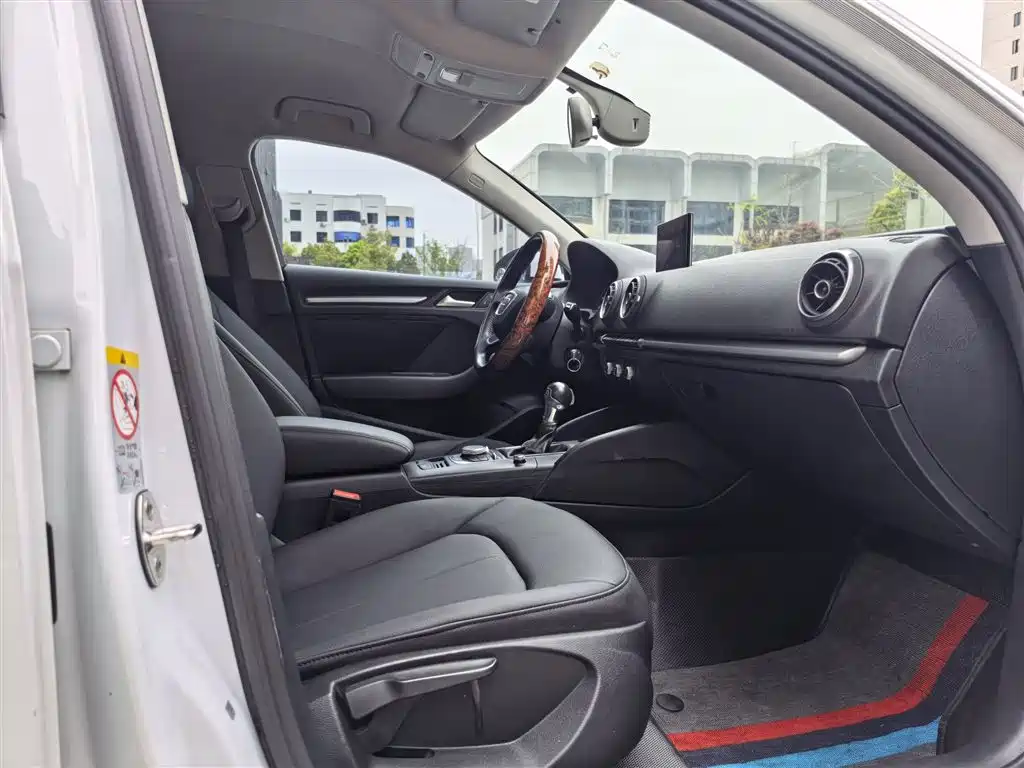 Audi A3 2014 Sportback 35 TFSI Automatic Progressive фото 14