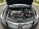 Фото 18 - Honda Accord