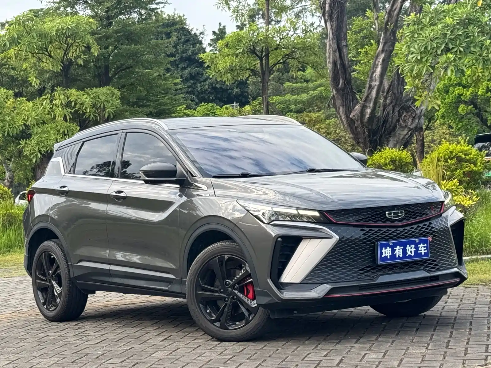 Фото 2 - Geely Coolray