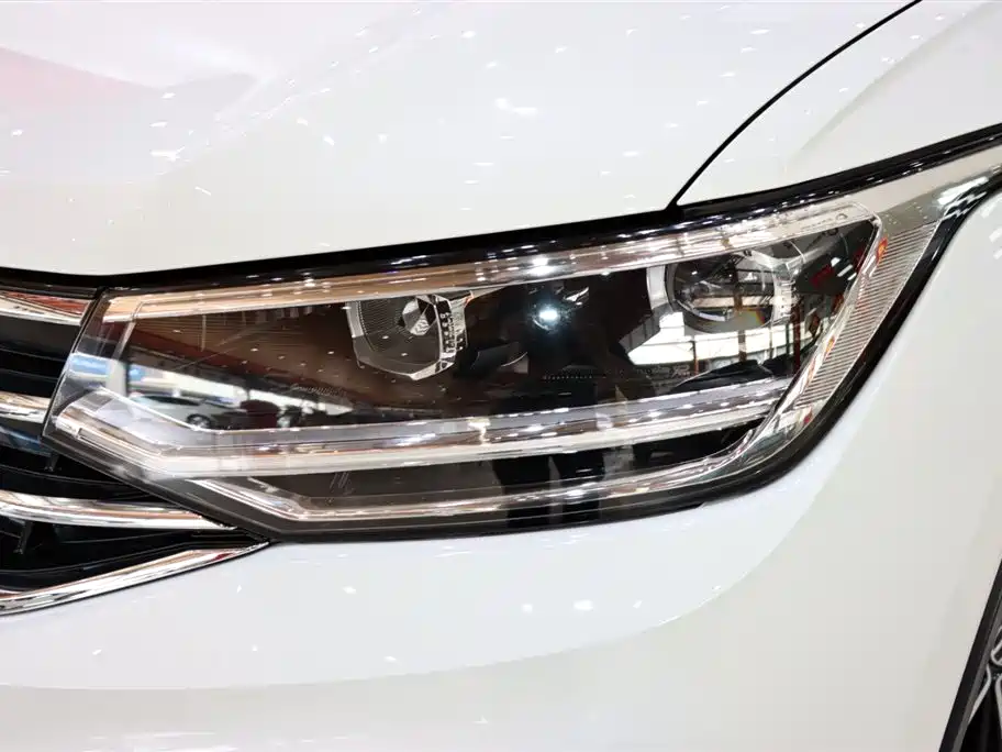 Volkswagen Tiguan L 2024 330TSI Automatic 2WD R-Line Premium Enjoyment Edition фото 18