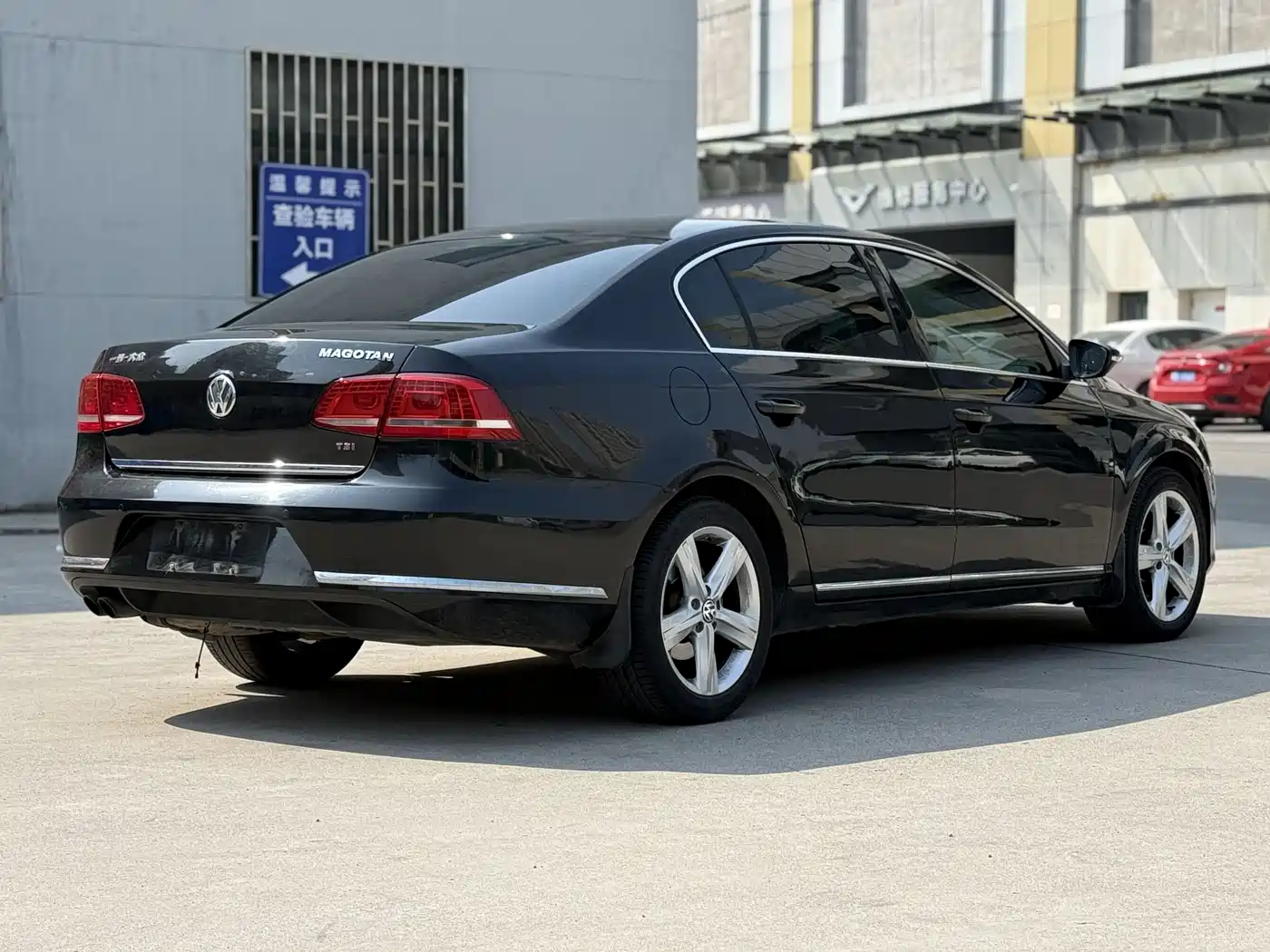 Volkswagen Magotan 2013 2.0TSI Ultimate фото 8