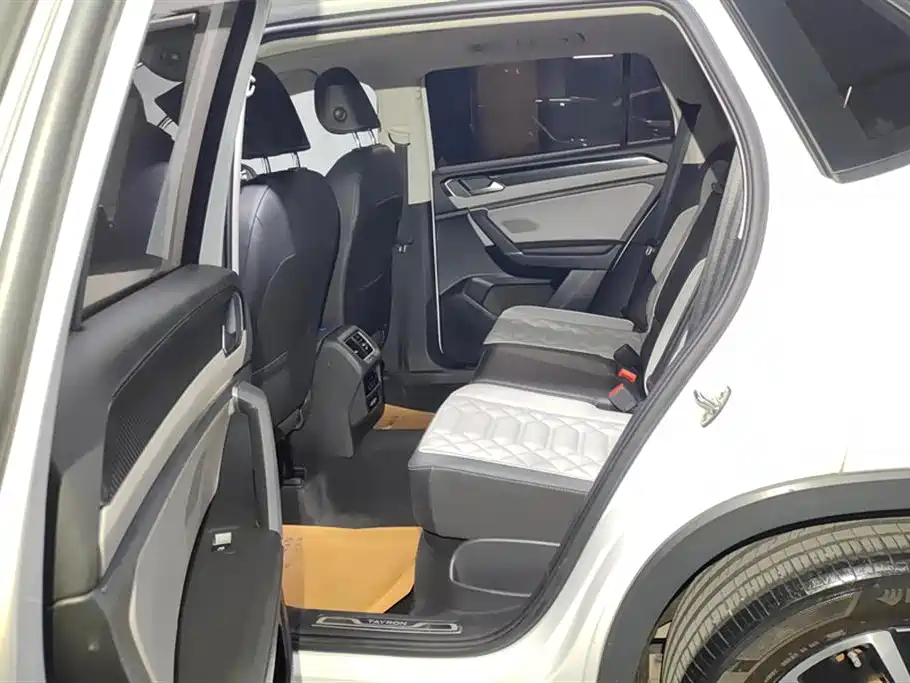 Volkswagen Tayron 2024 330TSI 2WD Luxury Plus Advanced фото 11