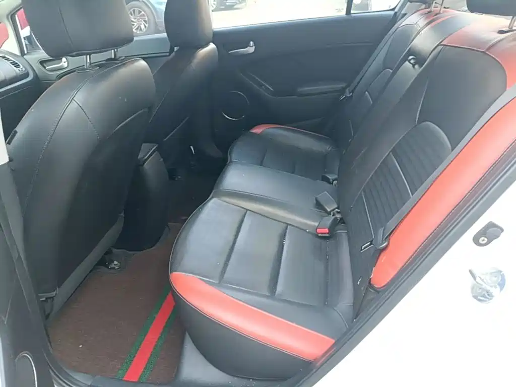 Photo 17 - Kia K3