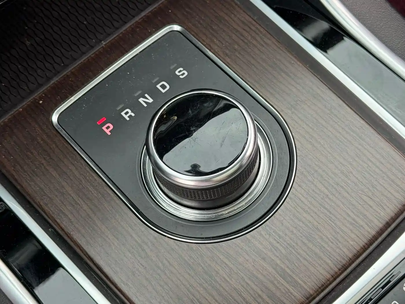 Photo 19 - Jaguar XFL