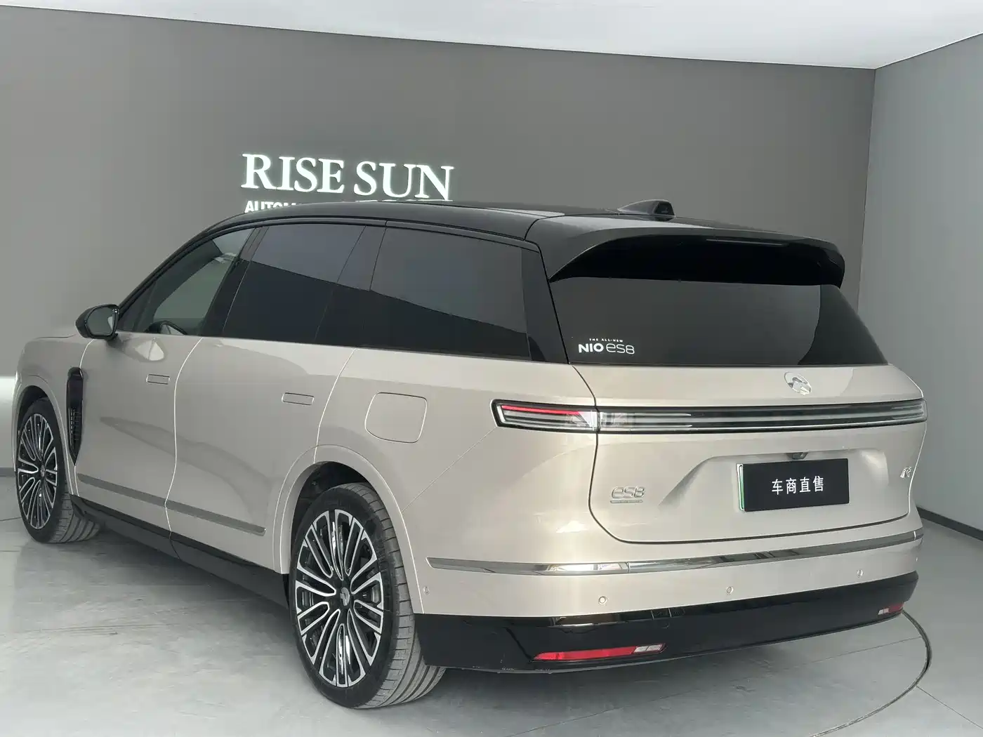 NIO NIO ES8