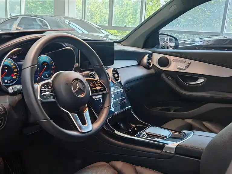 Mercedes-Benz GLC 2022 Model GLC 260 L 4MATIC Dynamic Edition фото 8
