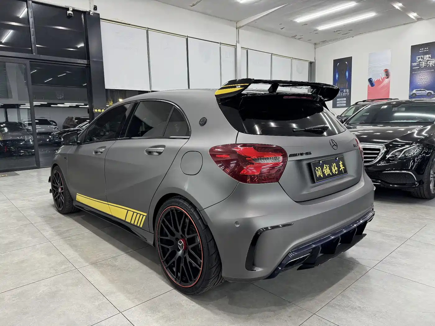 Mercedes-Benz A-Class AMG (Import) 2016 AMG A 45 4MATIC фото 4