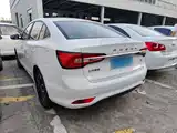 Фото 5 - Roewe i5