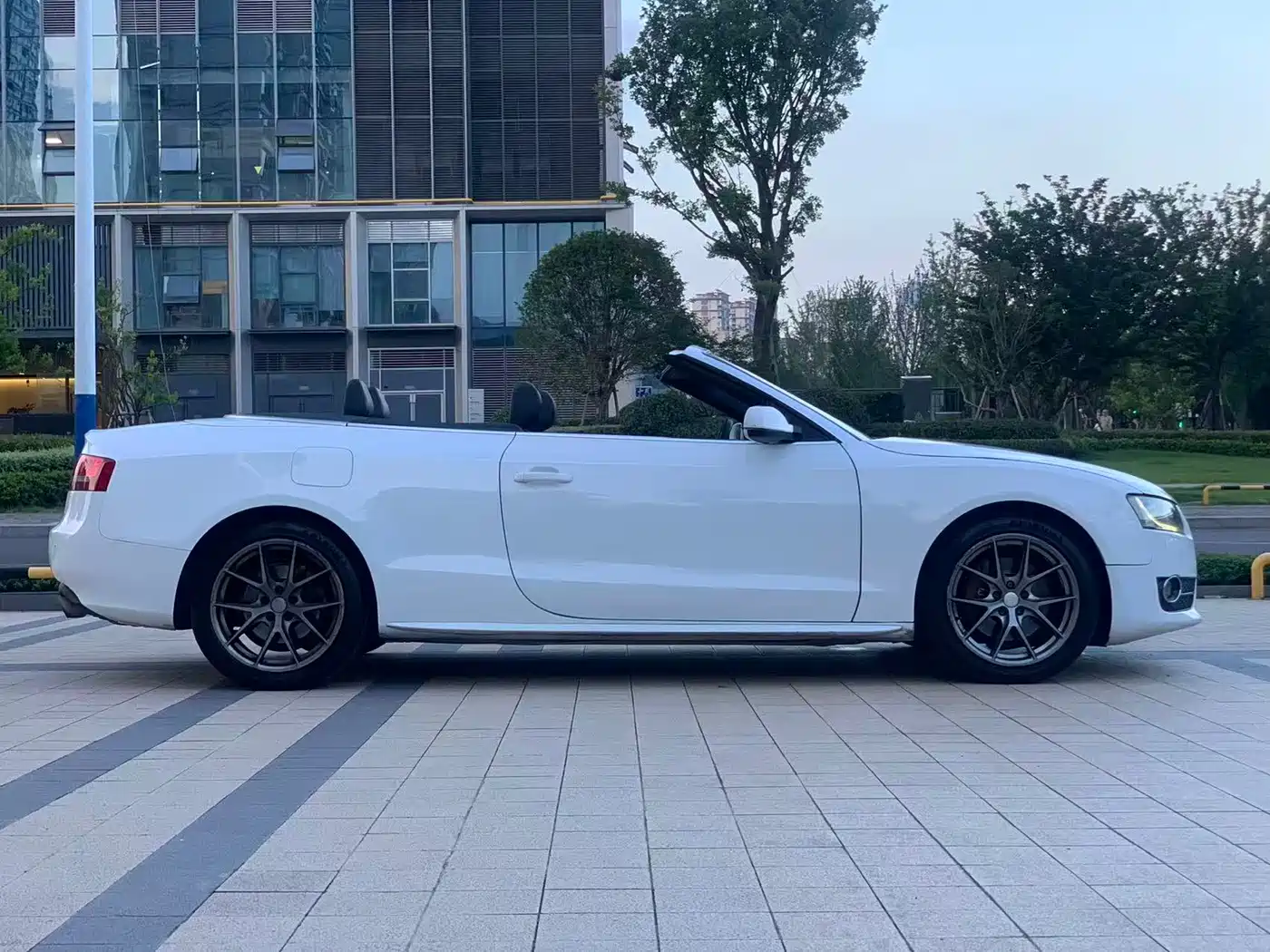 Audi A5 (Import) 2011 2010 2.0TFSI Cabriolet