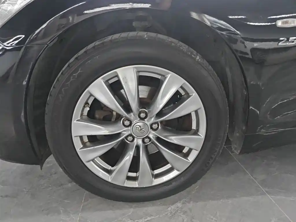 Infiniti Q70 2015 2013 Q70L 2.5L Comfort
