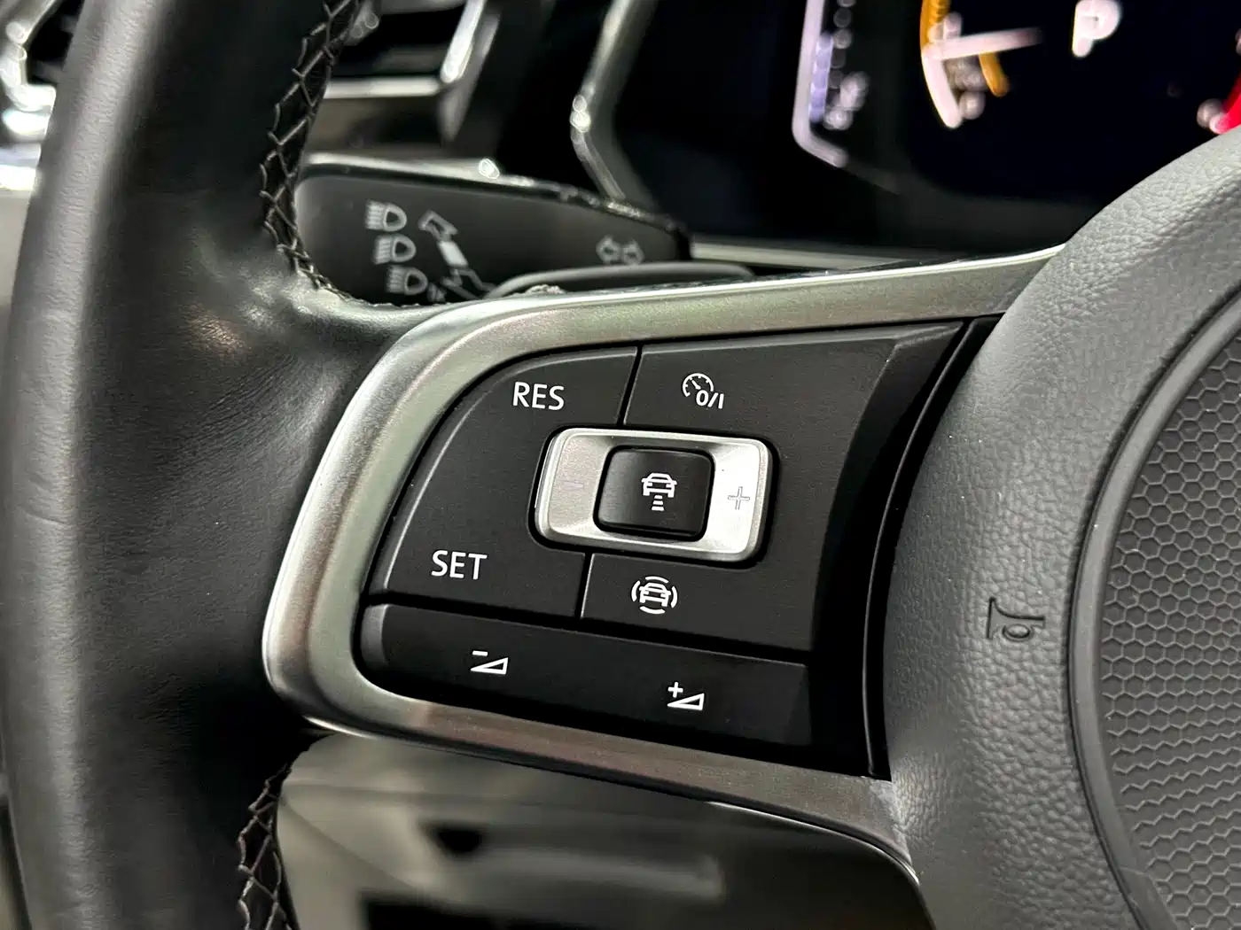 Volkswagen Tiguan L 2019 Edition 380TSI Auto 4WD R-Line Premium Flagship Version China V фото 16