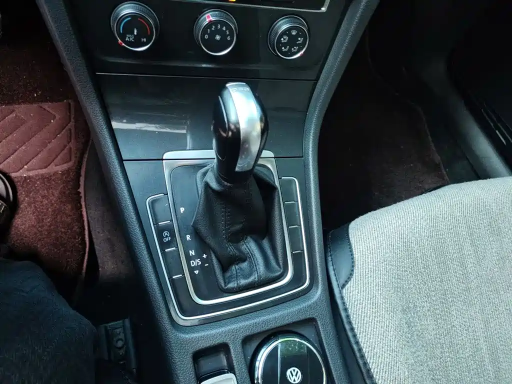 Volkswagen Golf 2019 280TSI DSG Comfort (China V) фото 10