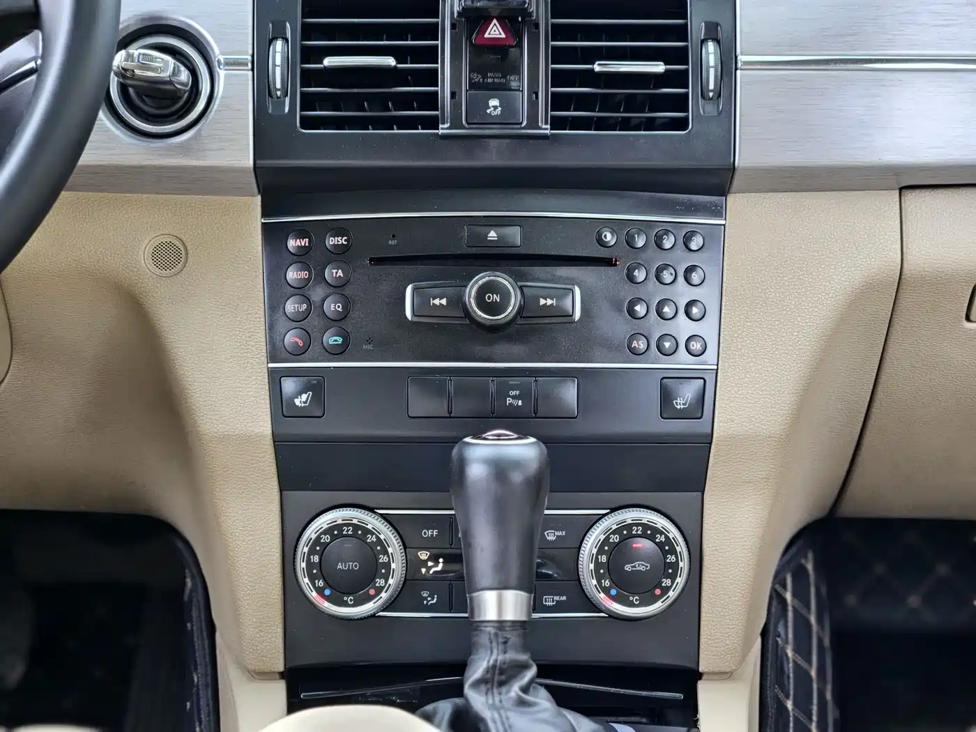 Mercedes-Benz GLK-Class (Import) 2011 GLK 300 4MATIC Fashion фото 17