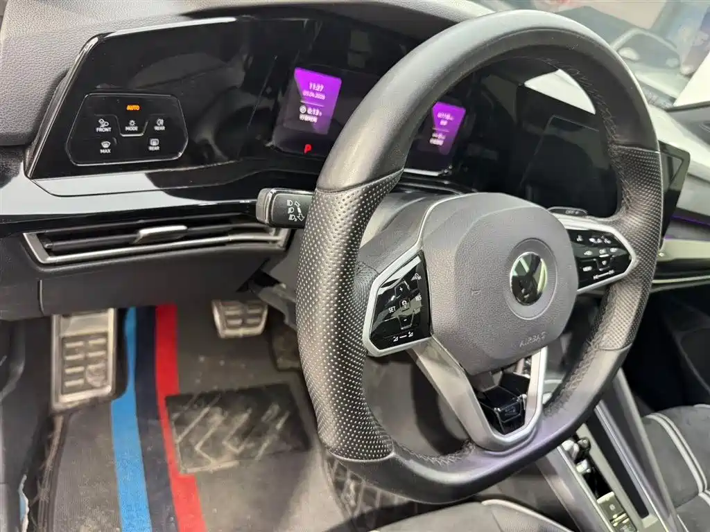 Volkswagen Golf 2021 280TSI DSG R-Line фото 10