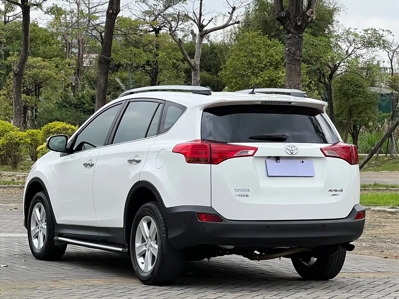 Toyota RAV4 Rongfang 2013 2.5L Auto 4WD Elite фото 4
