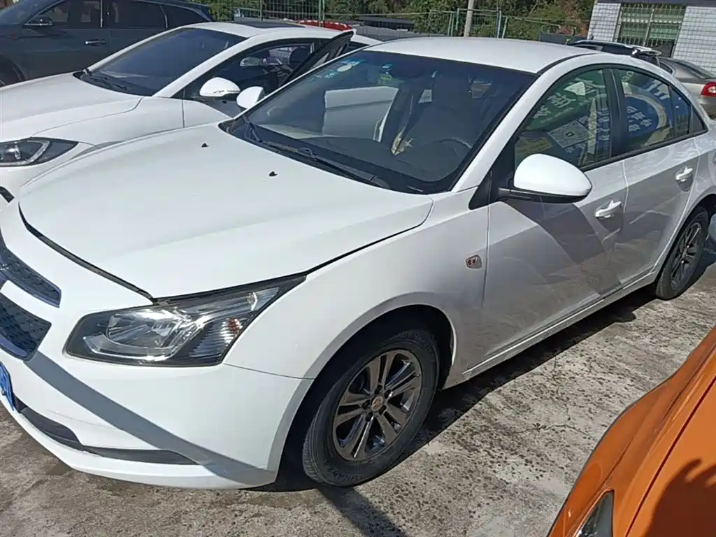 Chevrolet Cruze 2015 1.5L Classic SL MT фото 2