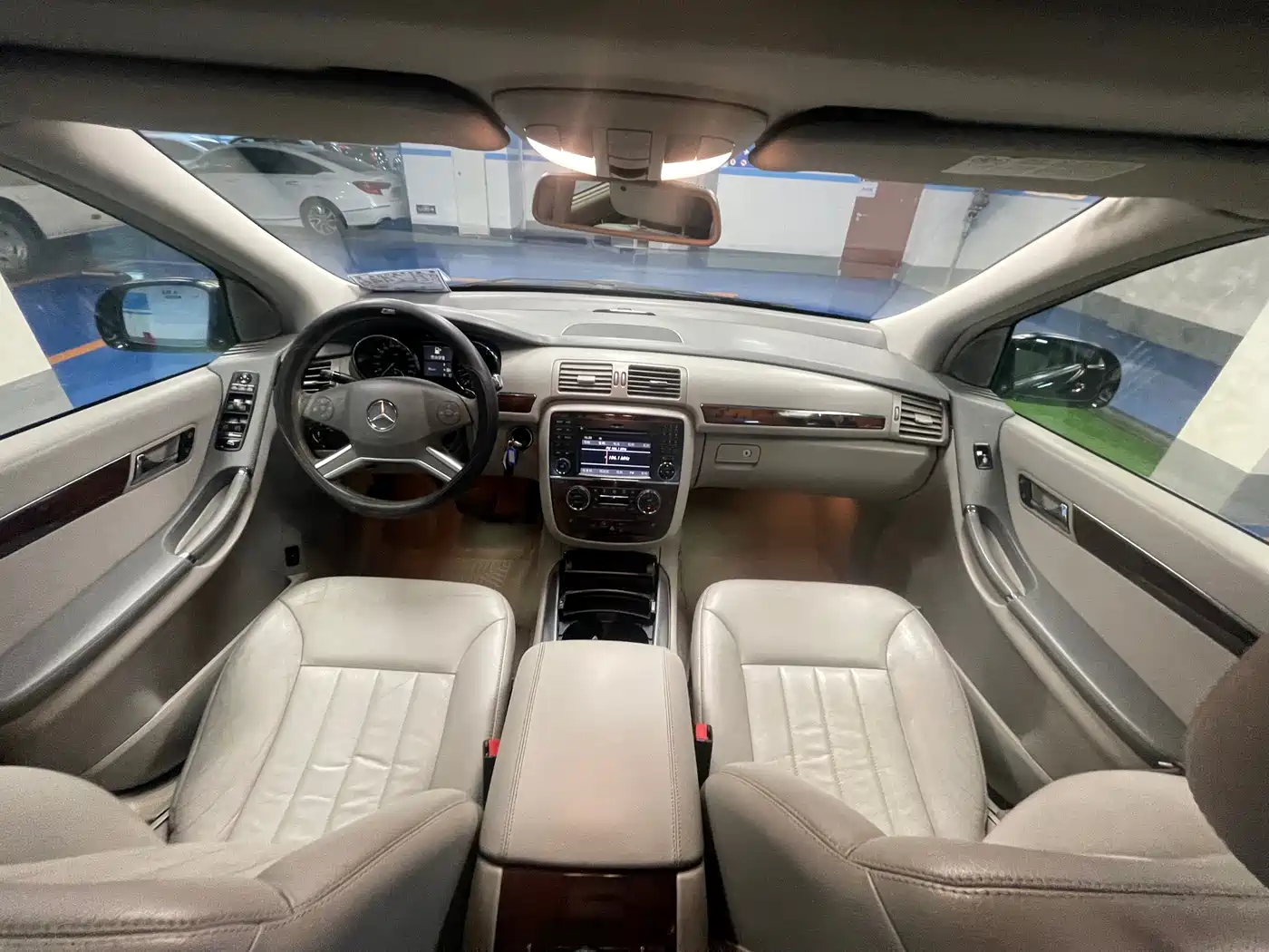 Mercedes-Benz R-Class 2010 R 350 L 4MATIC Grand Edition фото 21