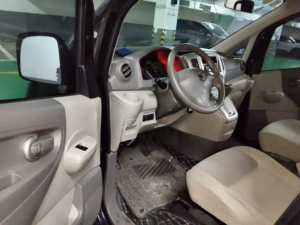 Nissan NV200 2015 2014 1.6L CVT Luxury (China V)