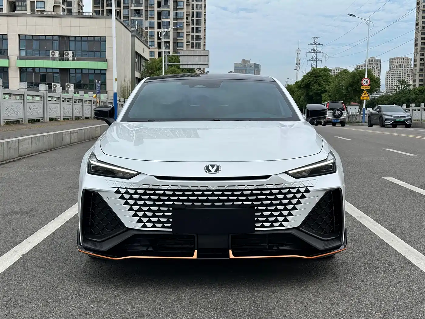 CHANGAN UNI-V