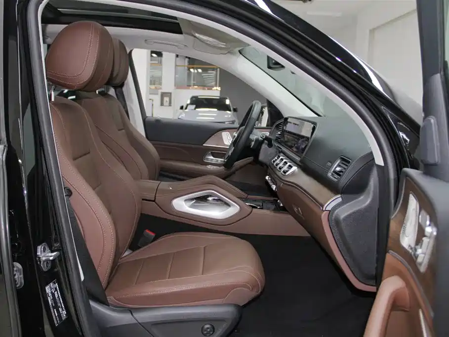 Mercedes-Benz GLE 2024 GLE 450 4MATIC Fashion фото 9