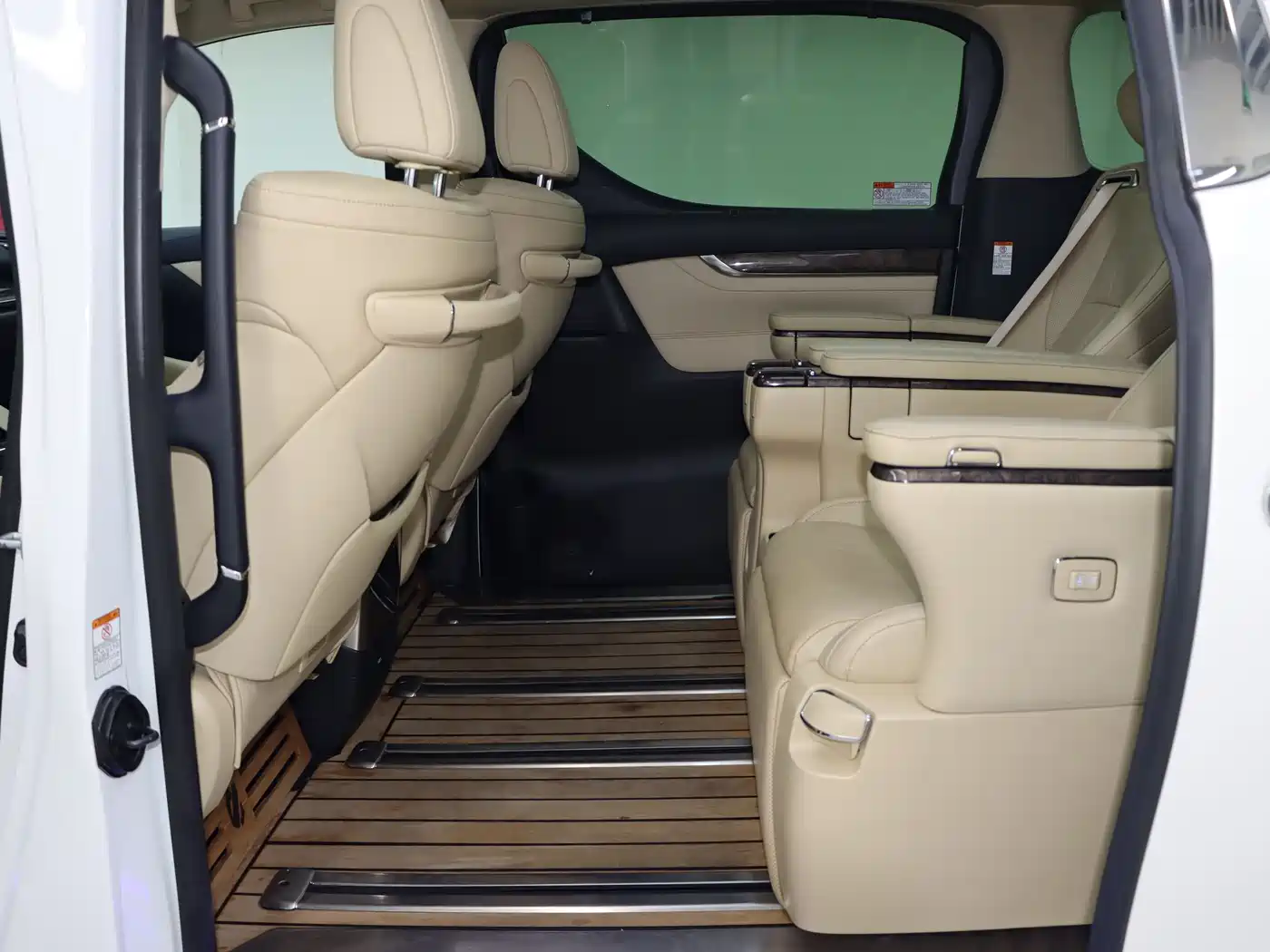 Toyota Vellfire 2021 Crown Hybrid 2.5L HV Premium Edition фото 16