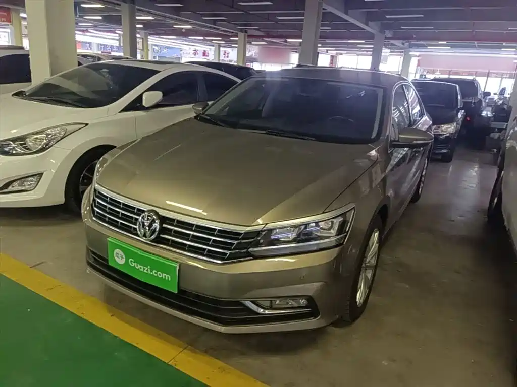 Volkswagen Passat 2017 280TSI DSG Prestige фото 2