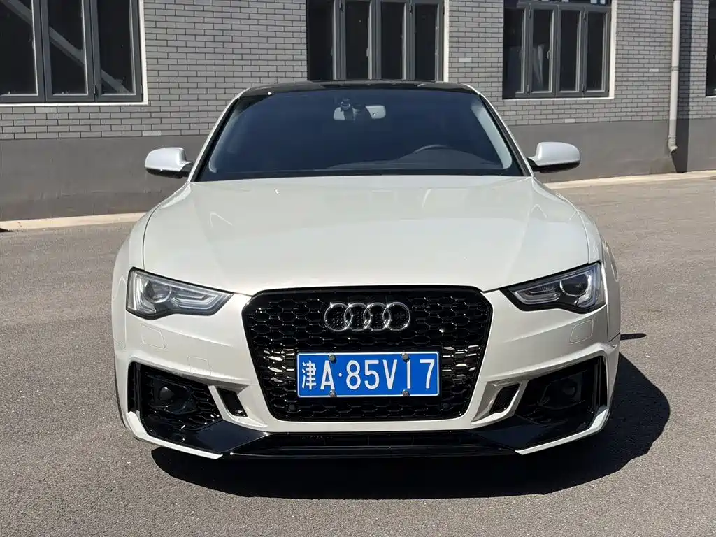 Audi A5 (Import) 2013 Coupe 40 TFSI quattro Style Edition фото 2