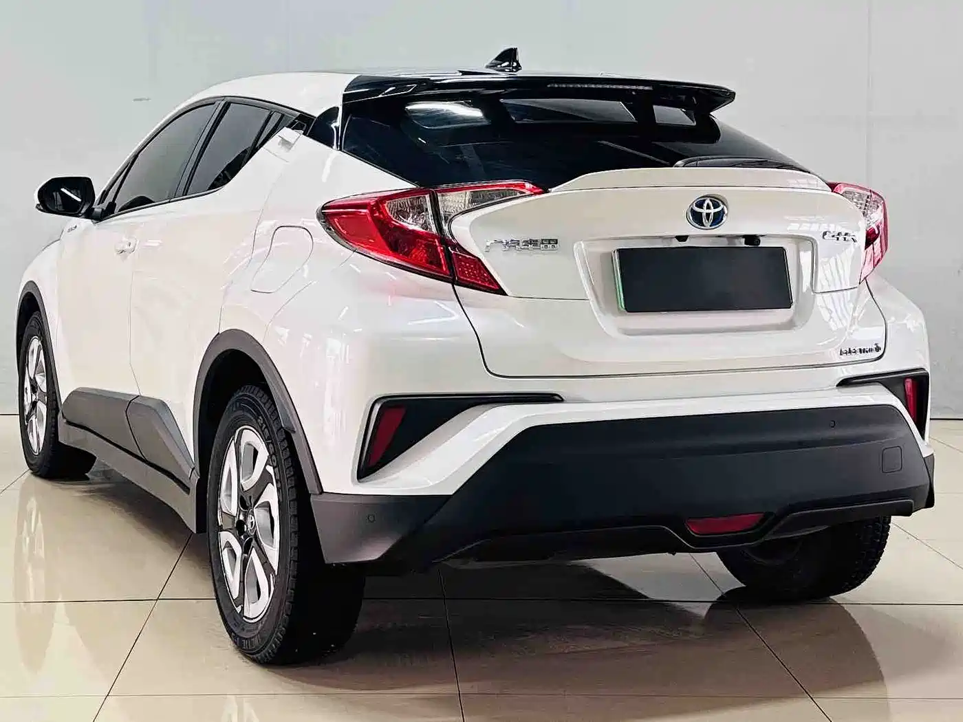 Toyota C-HR EV 2020 Luxury Sunroof Edition фото 8