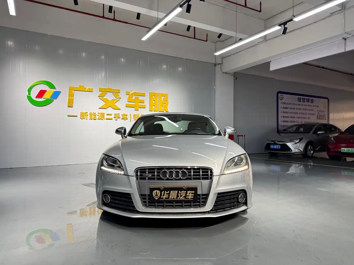 Audi TTS 2008 Model TTS Coupe 2.0TFSI quattro фото 2