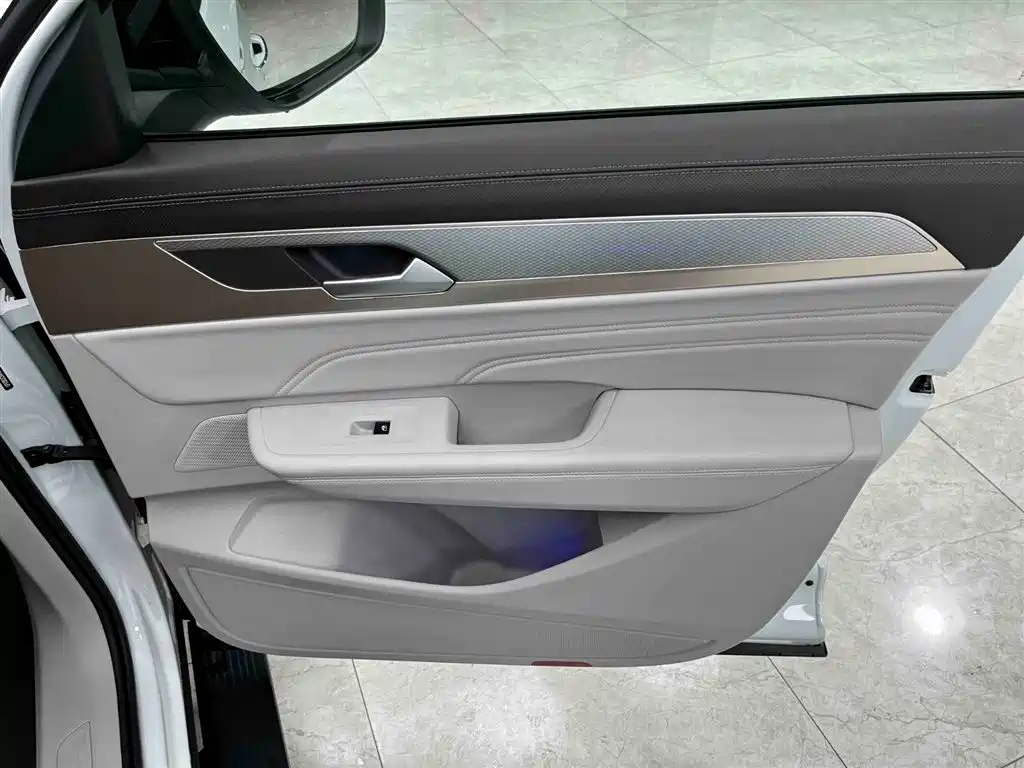Volkswagen Talagon 2023 380TSI 4WD R-Line Celebration Edition фото 12