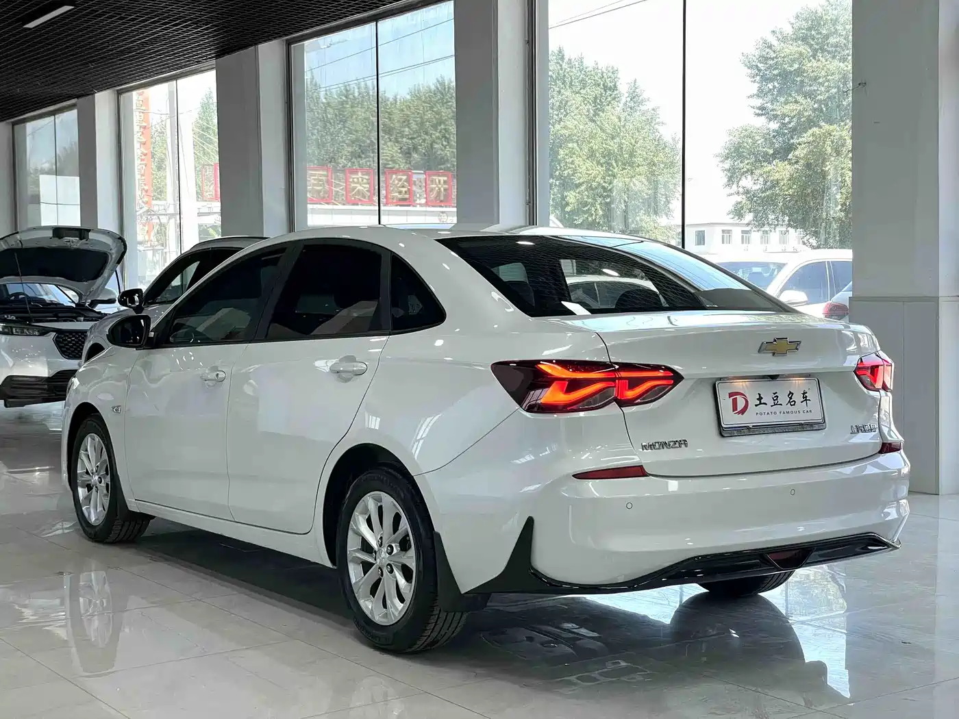 CHEVROLET CRUZE