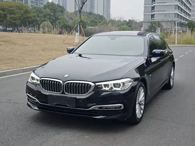 BMW 5 SERIES