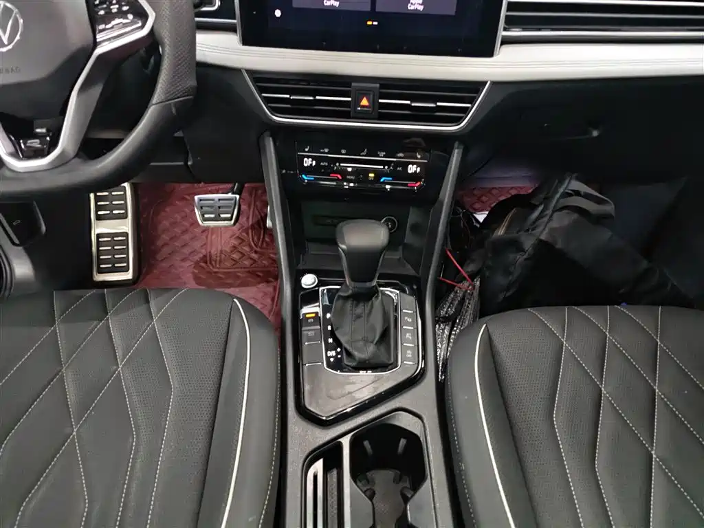 Volkswagen Tiguan L 2023 330TSI Auto 2WD R-Line Premium Edition фото 10