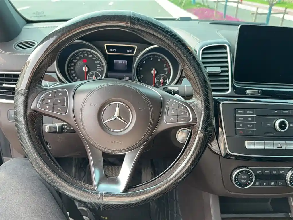 Mercedes-Benz GLS 2018 GLS 400 4MATIC Dynamic фото 7
