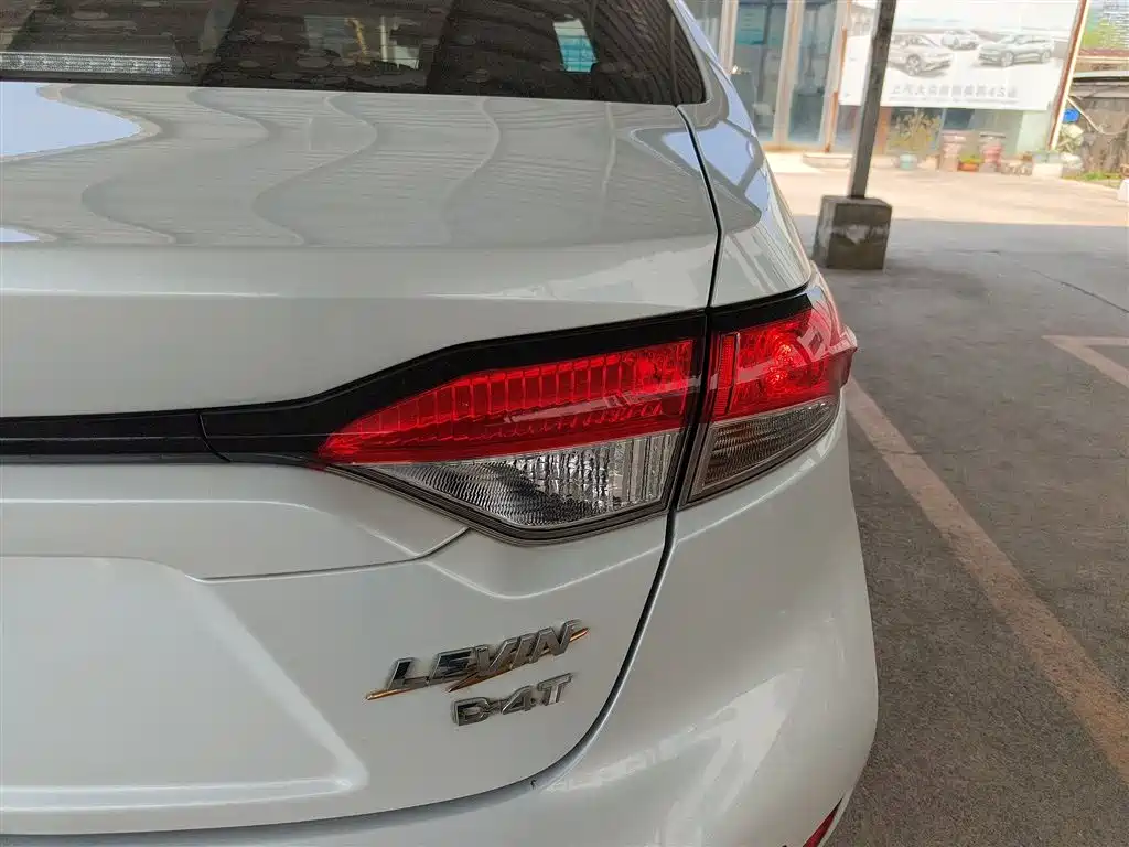 Toyota Levin 2021 185T CVT Sport Edition фото 8
