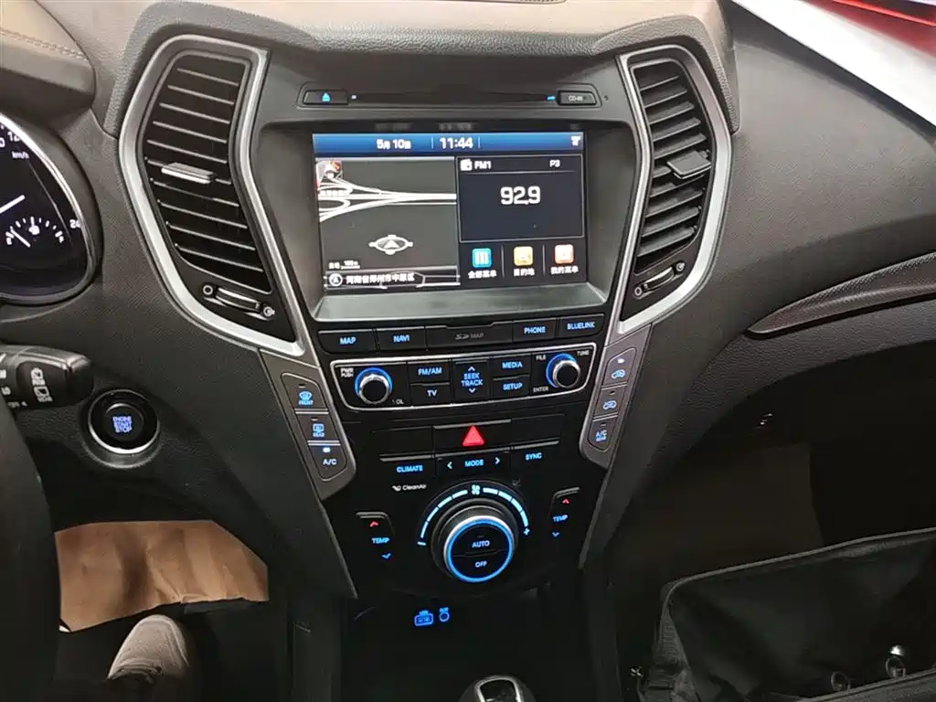 Hyundai Santa Fe 2017 2.0T Automatic 4WD Intelligent 7-Seater фото 13